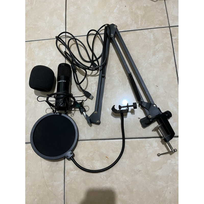 Jual SOUNDTECH USB Condenser Microphone Boom Arm for PC Recording ...