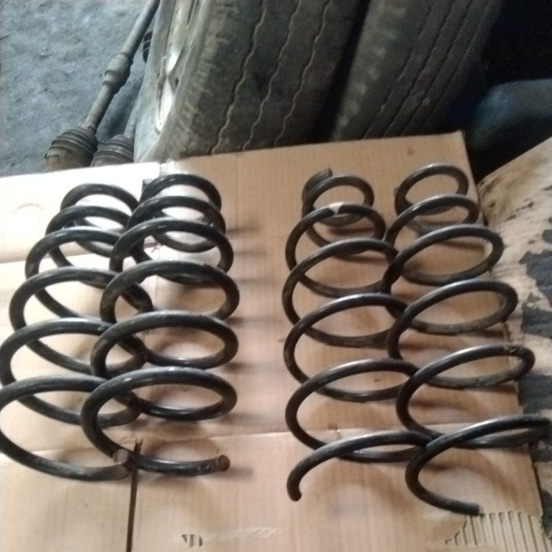 Jual PER COIL SPRING DEPAN BELAKANG MITSUBISHI GALANT HIU(BEKAS POTONG ...