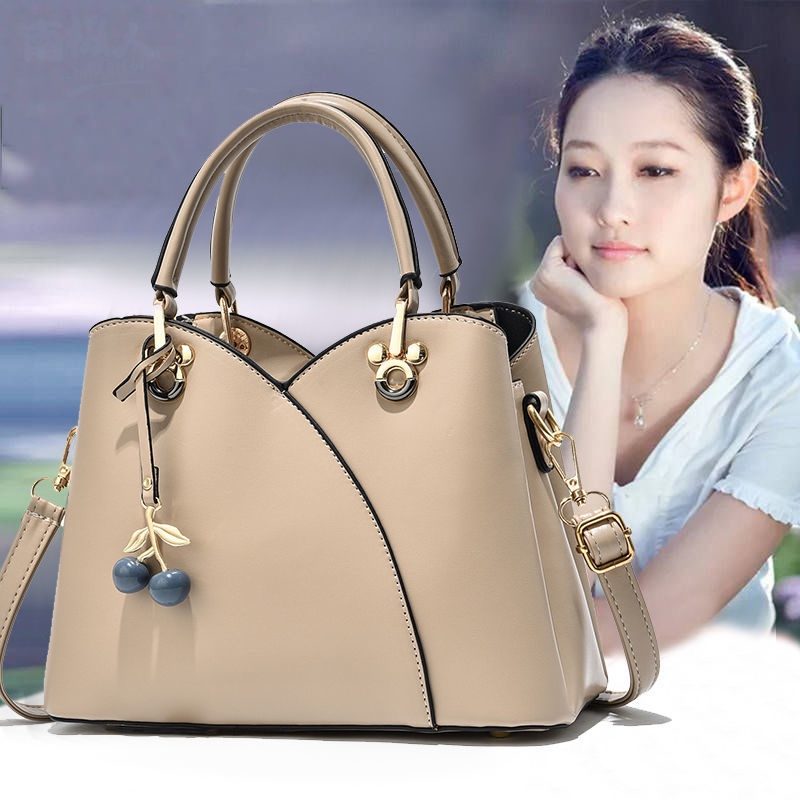 Hand Bag New Model Ladies Shoulder Smooth Hand Feel Strap And
