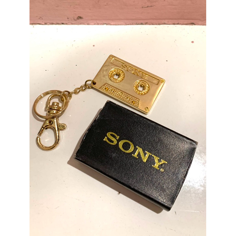 Jual NOS Vintage Keychain Sony Gold Cassette / Gantungan Kunci Kaset ...