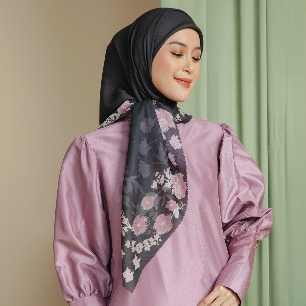 Gallery Scarf