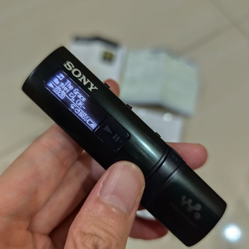 Jual SONY WALKMAN mp3 player usb nwz-bq83f 4GB | Shopee Indonesia