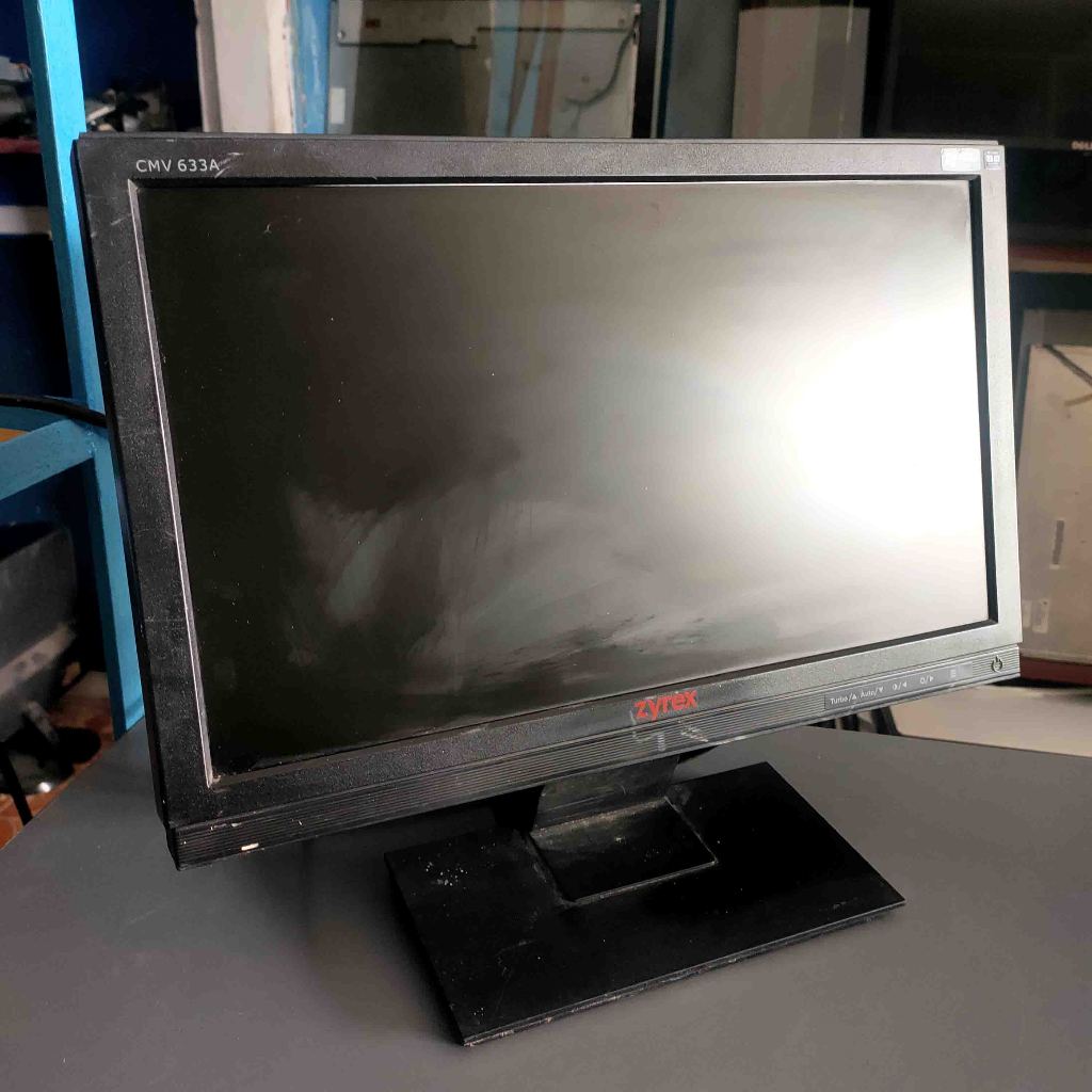 Jual Monitor Lcd Merk Zyrex Ukuran Layar 16 Inch Kondisi Normal ...