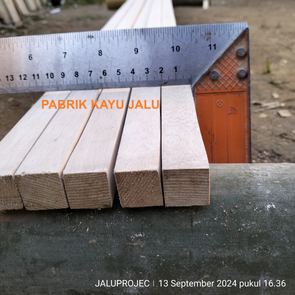 Jual List Stick Kayu Ukuran 2 x 2 x Panjang 30 - 200 cm Bahan Dekorasi ...