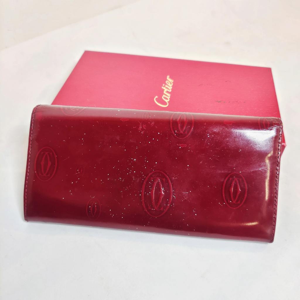 新品未使用レアノベルティーCartier カード入れ 赤 レザー 新品未使用レアノベルティーCartier カード入れ 赤 レザー