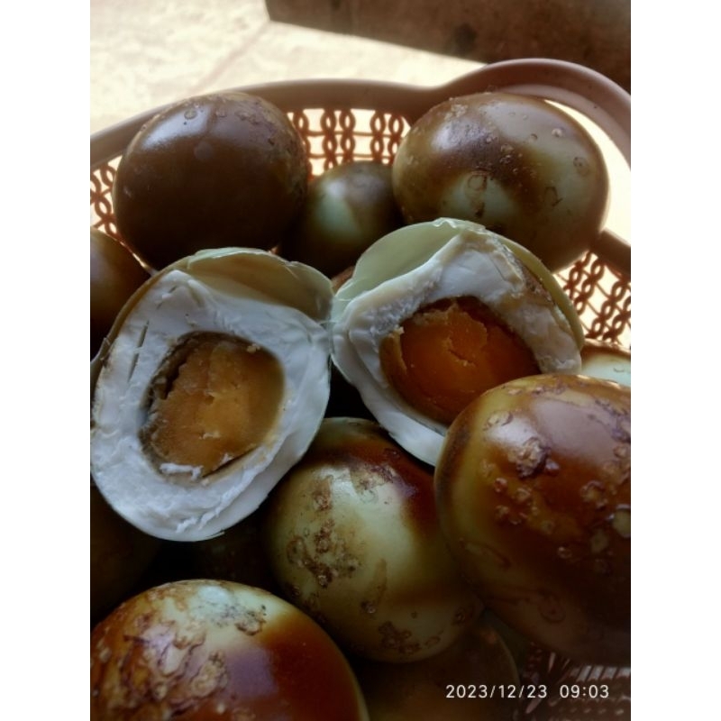 Jual Ndok Asin Inyong Khas Brebes (Telur Asin Asap/Bakar) | Shopee ...