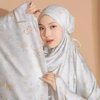 Lozy Hijab - Julia Prayer Set Series 1 (Mukena Set Pattern Coquette Bahan Silk Lozy x Julia)