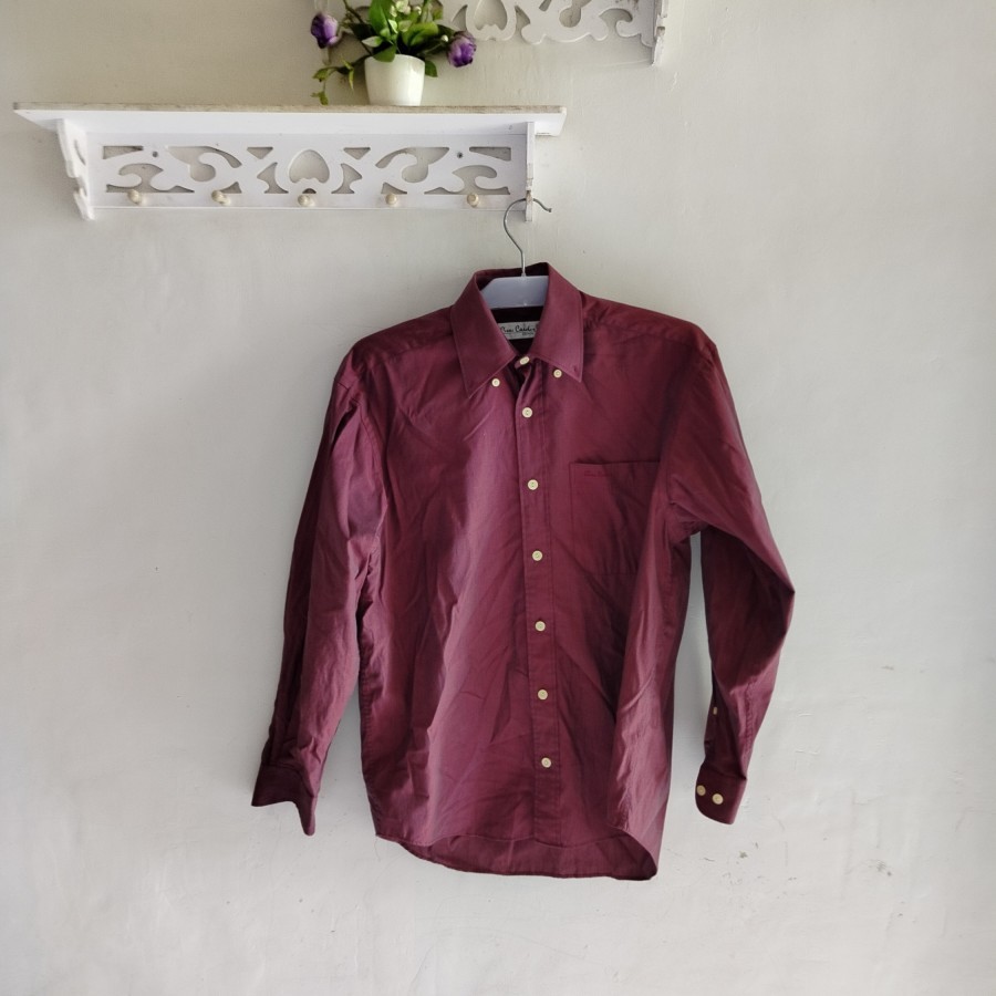 Kemeja Pria Branded: Elegansi dan Gaya di Ujung Jari Anda (Toko Online Terpercaya)