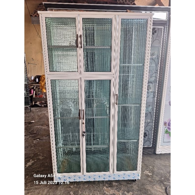 Jual Rak piring 5pintu kaki roda full kaca | Shopee Indonesia