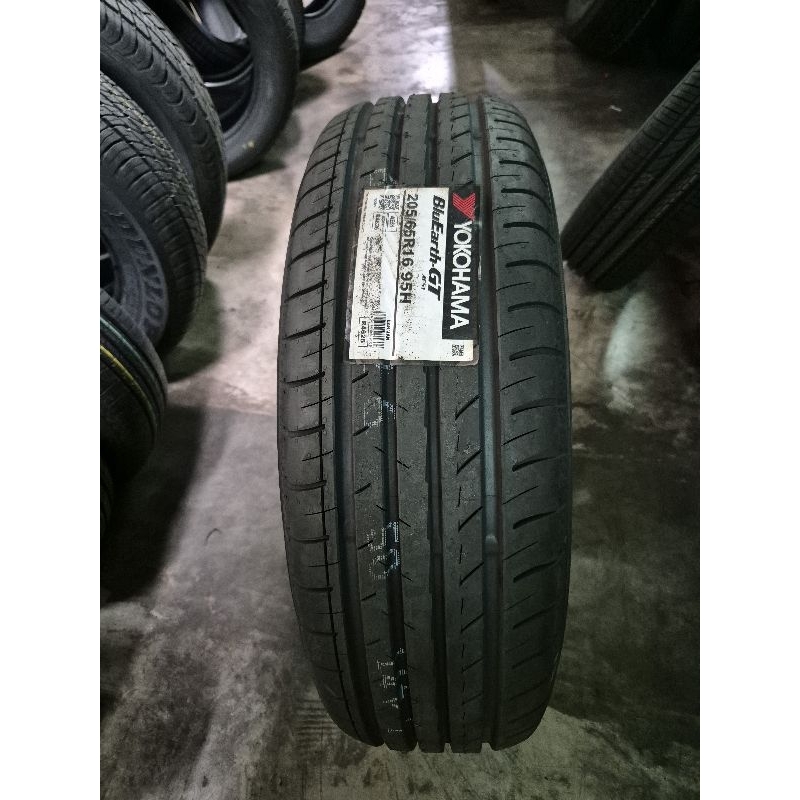Jual ban Mobil Innova reborn ecosport xover accord 205/65 R16 Yokohama ...