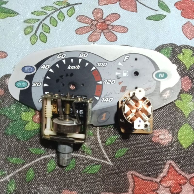 Jual Mesin Spedometer Amper Bensin Dan Rpm Suzuki Smash Lama Old ...