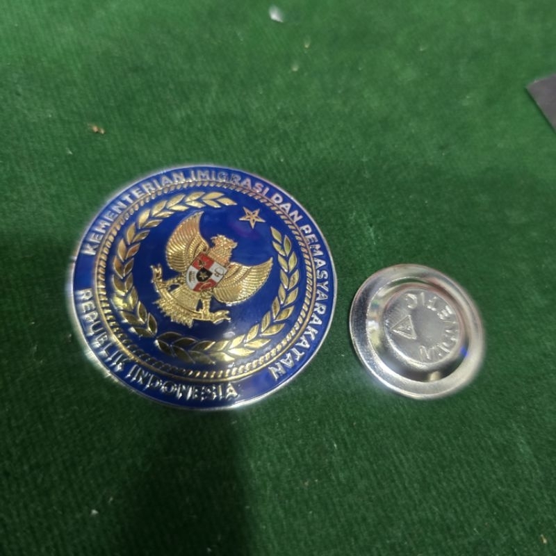 Jual pin kemenimipas-pin imigrasi-lapas | Shopee Indonesia