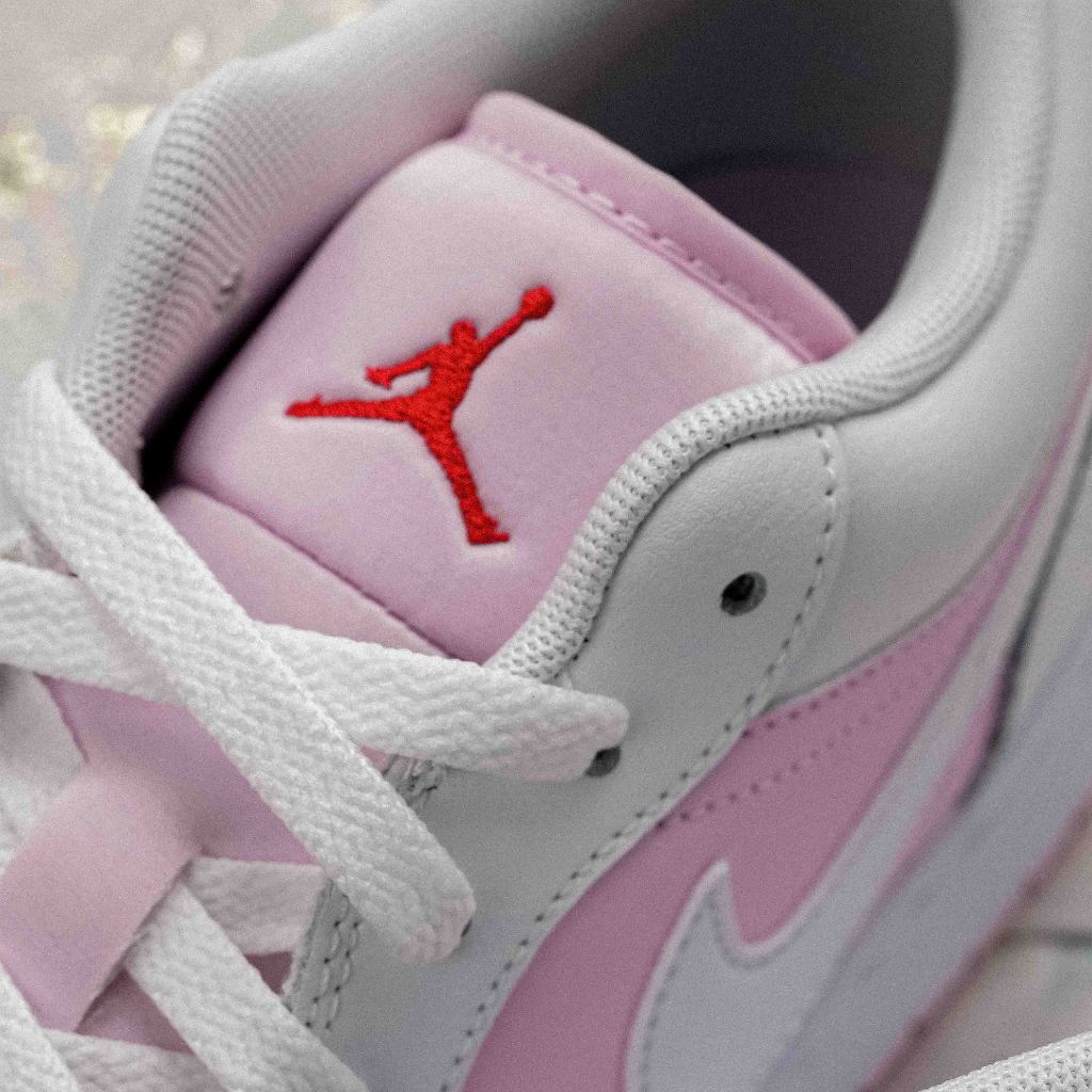 Jual Jordan 1 Low Pink Foam Fire Red White GS | Shopee Indonesia
