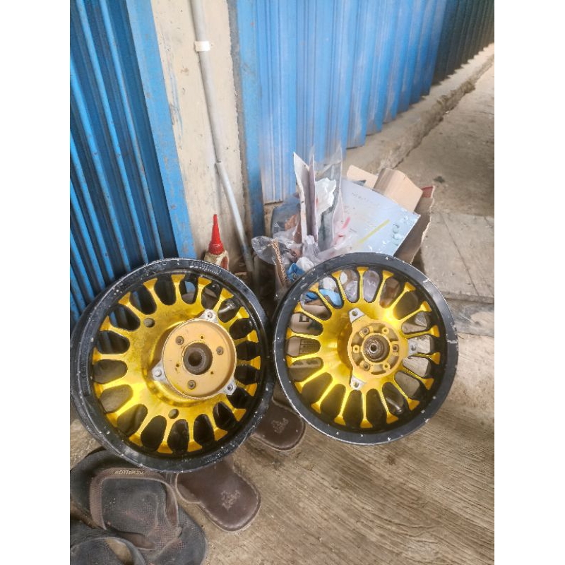 Jual velg VND roulette nmax new ring 12 kondisi bekas | Shopee Indonesia