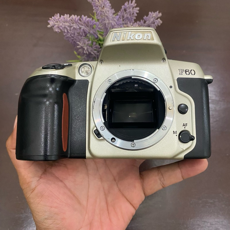 KAMERA ANALOG NIKON F60