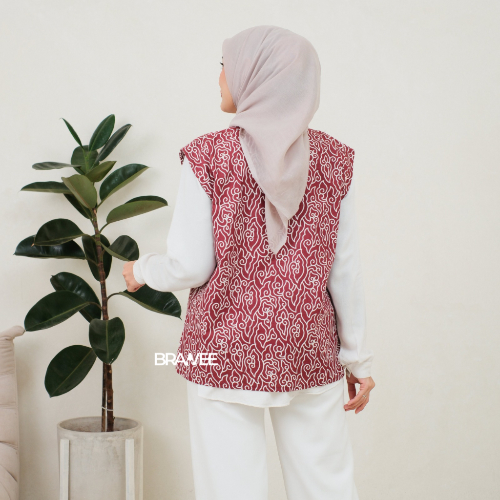 Jual BRAWEE Vest Outer Rompi Batik V Neck Motif Mega Mendung | Shopee ...
