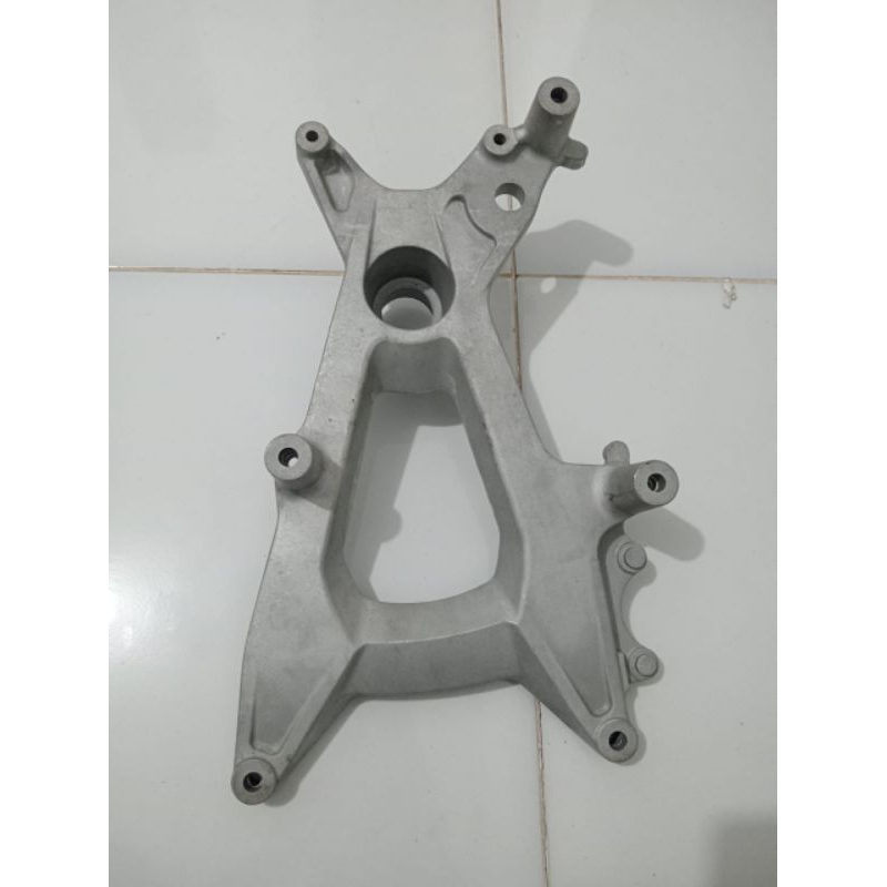 Jual swing arm sub assy rear swingarm lengan ayun ADV 160 2022-2024 ...