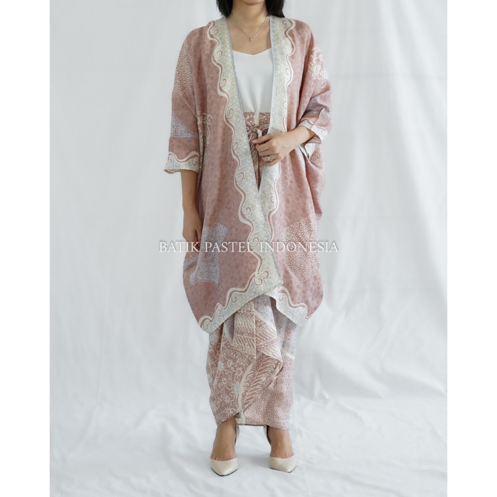 Alya Cape Set main image 1