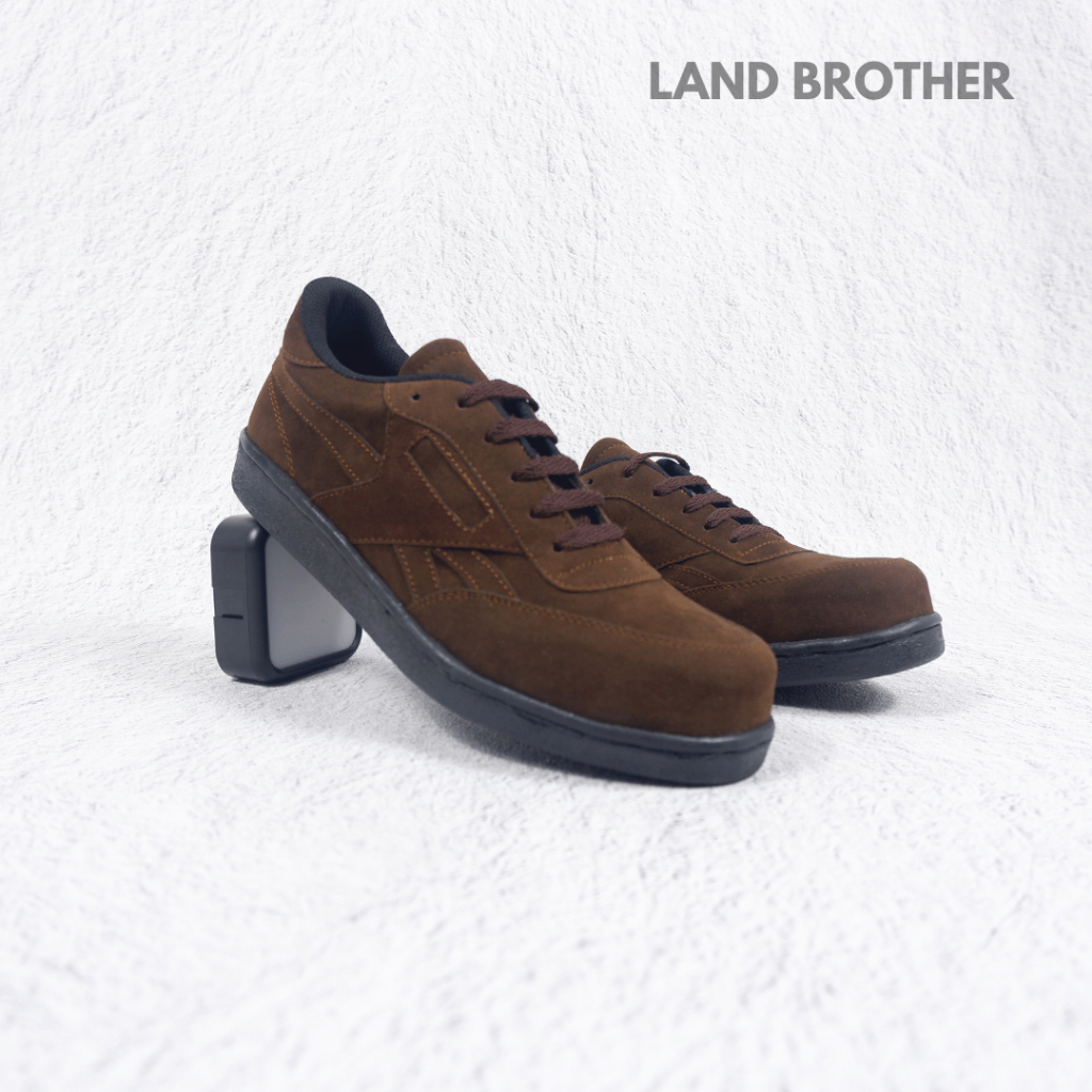 Jual Sepatu Safety Sneakers Terbaru Ujung Besi Sepatu Safety Sport ...
