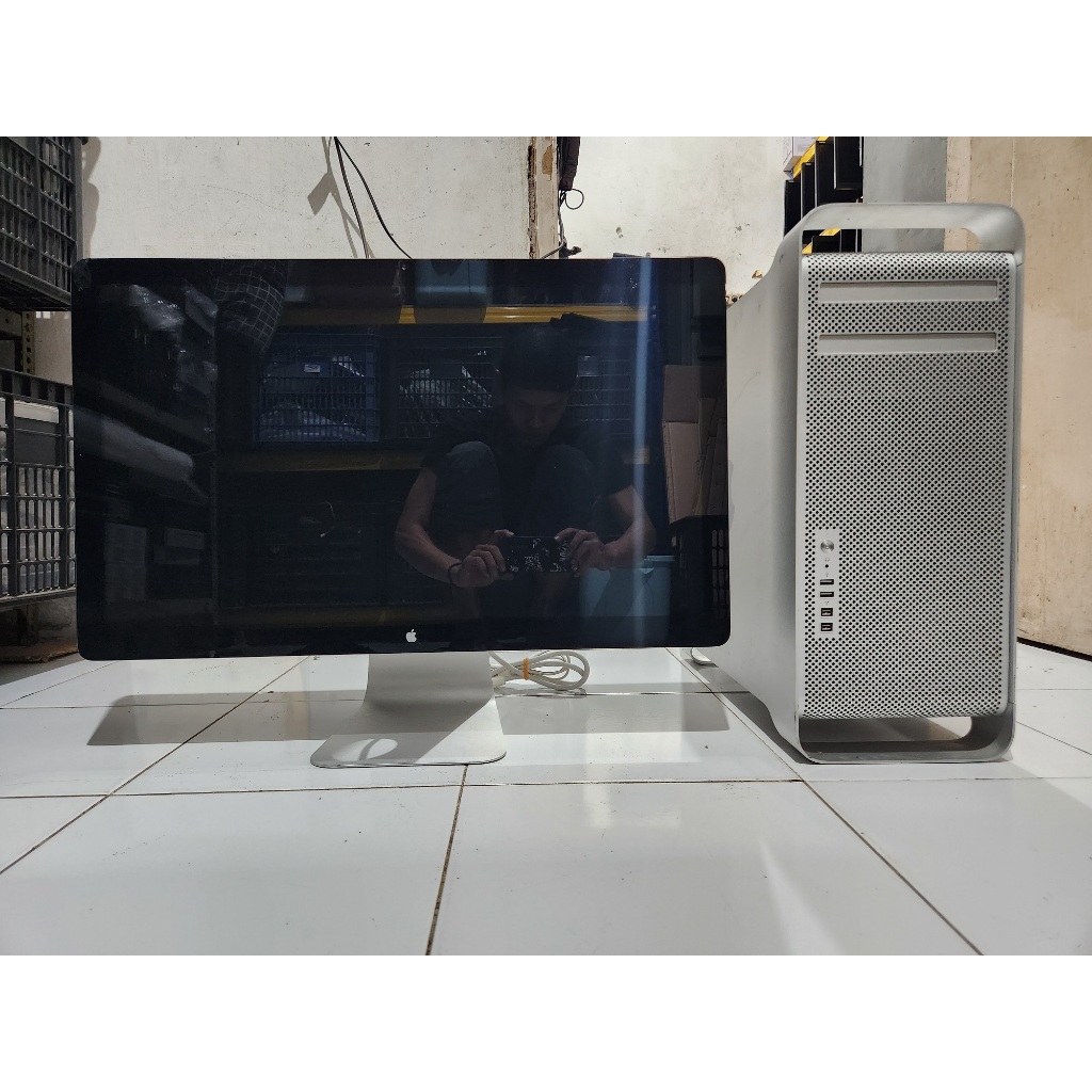 Jual SEPAKET APPLE MAC PRO + APPLE CINEMA DISPLAY 27 Jual SEPAKET APPLE MAC PRO + APPLE CINEMA DISPLAY 27