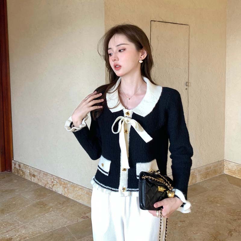 Love Gold Button Cardigan - Cardigan Rajut Korea Wanita Giten Collection foto 5