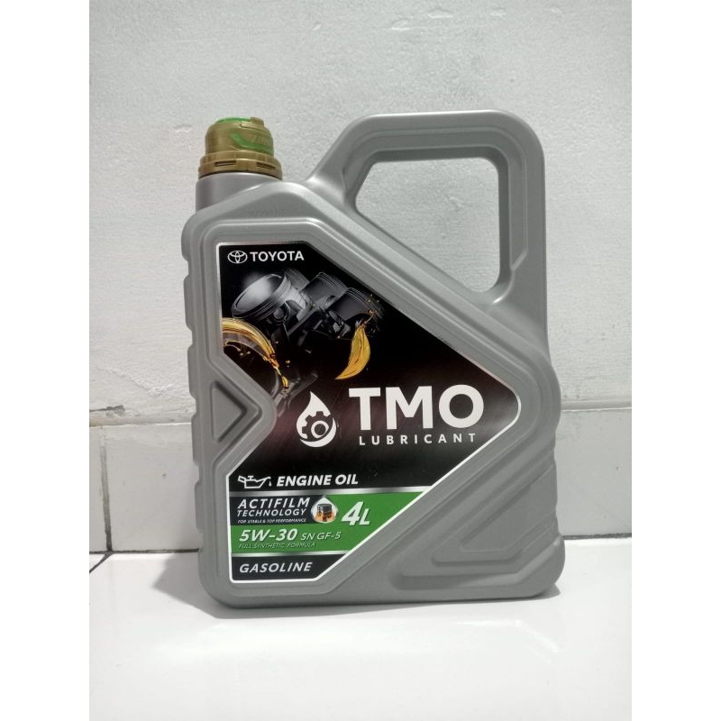 Jual Oli Mesin Toyota TMO kemasan NEW sea 5W30 galon 4liter | Shopee ...