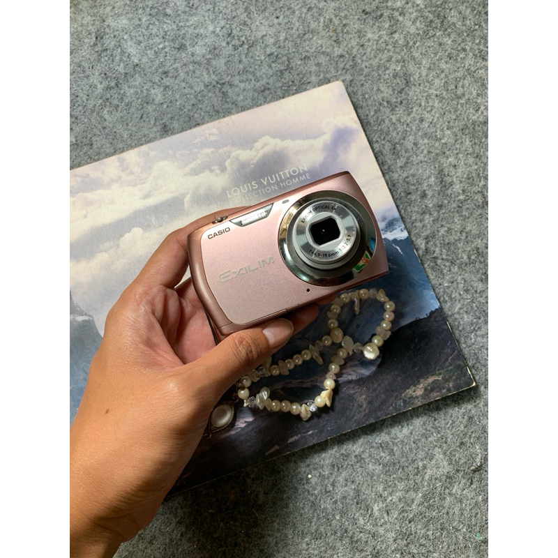 CASIO EX-Z370 Casio EXILIM EX-Z370 compact digital camera pink