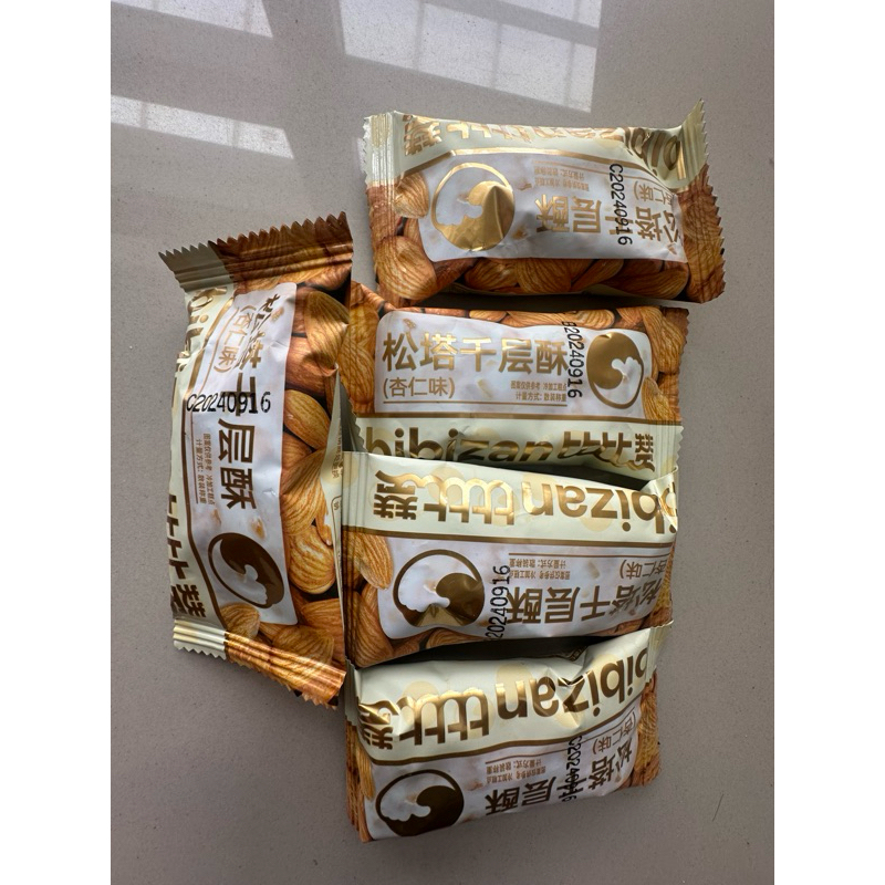 Jual 【HALAL】crepes almond/quaker/snack/千层酥/wafer Bibizan Crepes almomd ...