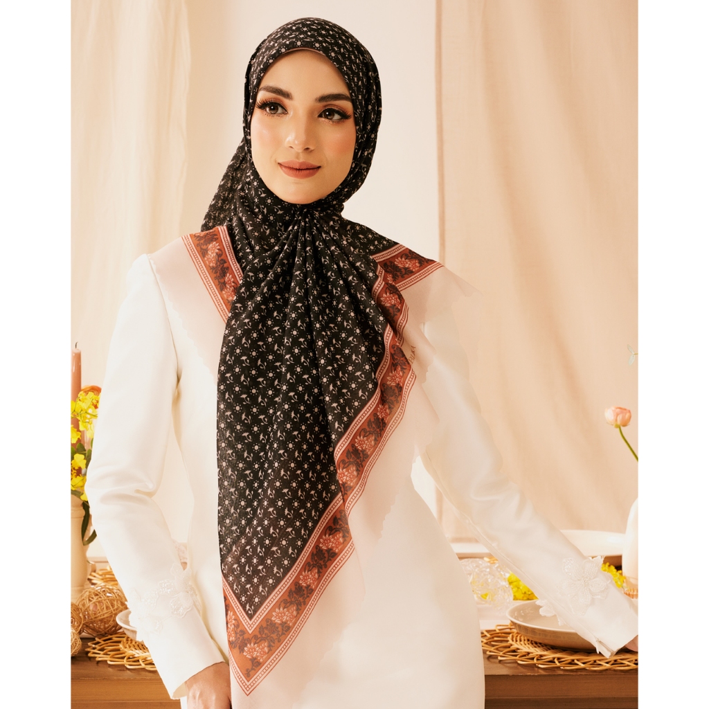 Jual Hijab Shawlpublika Malaysia Segi Empat Voal Motif Delina Shopee Indonesia