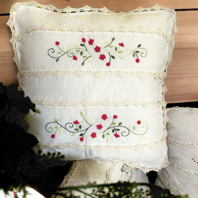 Jual Sarung bantal rajutan Handmade kombinasi sulaman tangan 40x40 ...