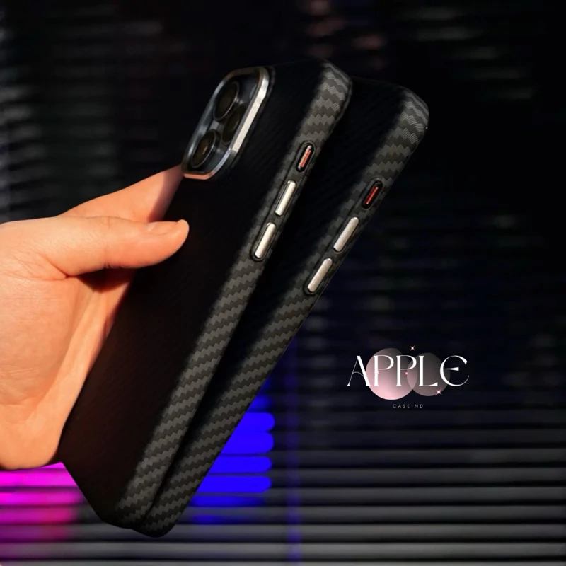 PIXELS ARCTIX CARBON MAGSAFE