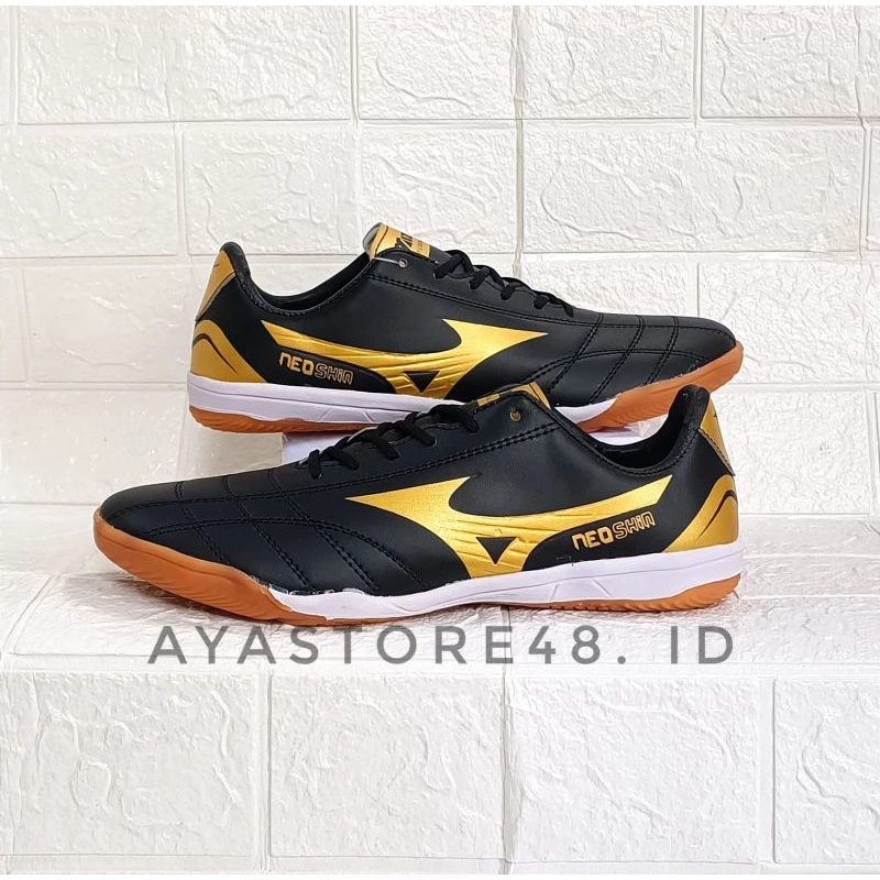 Sepatu Futsal MZ Langsung Harga Pabrik - Tampilan Depan