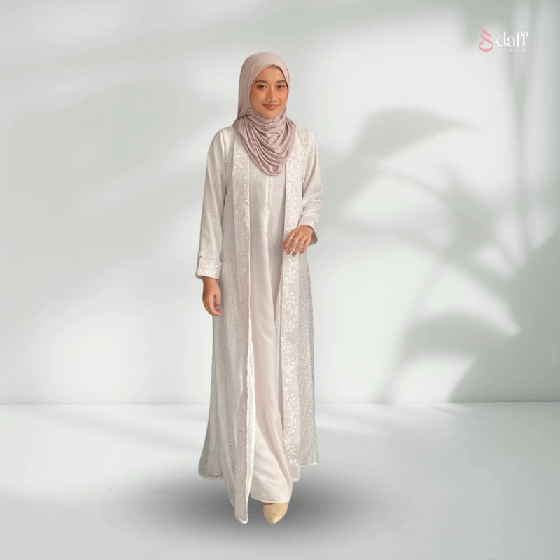 Luna Abaya Tampilan Keseluruhan