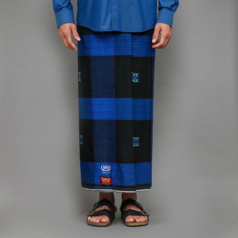 Jual Sarung BHS Excellent Gold Motif SCB Biru Hitam | Shopee Indonesia