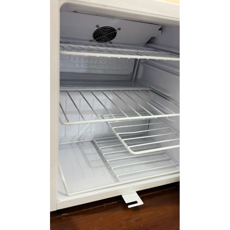 Jual Gea Showcase Mini Portable Kulkas Minuman Display Cooler GEA EXPO ...