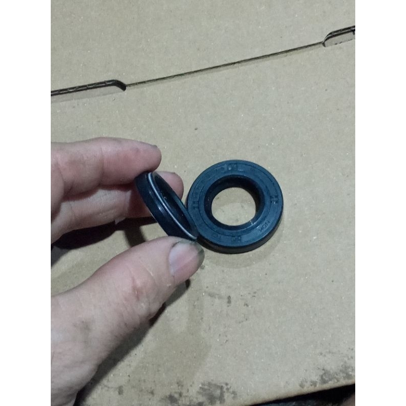 Jual seal pinion rack steer power steering Innova, original only ...