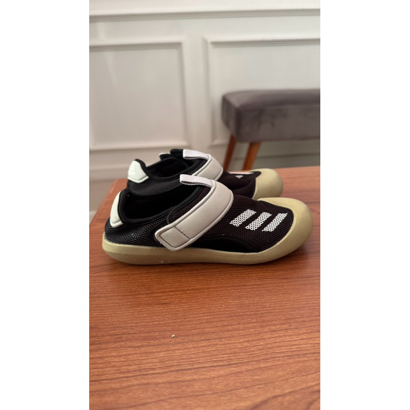 Jual Preloved sandal sepatu adidas anak Size 29 insole 17,5cm original
