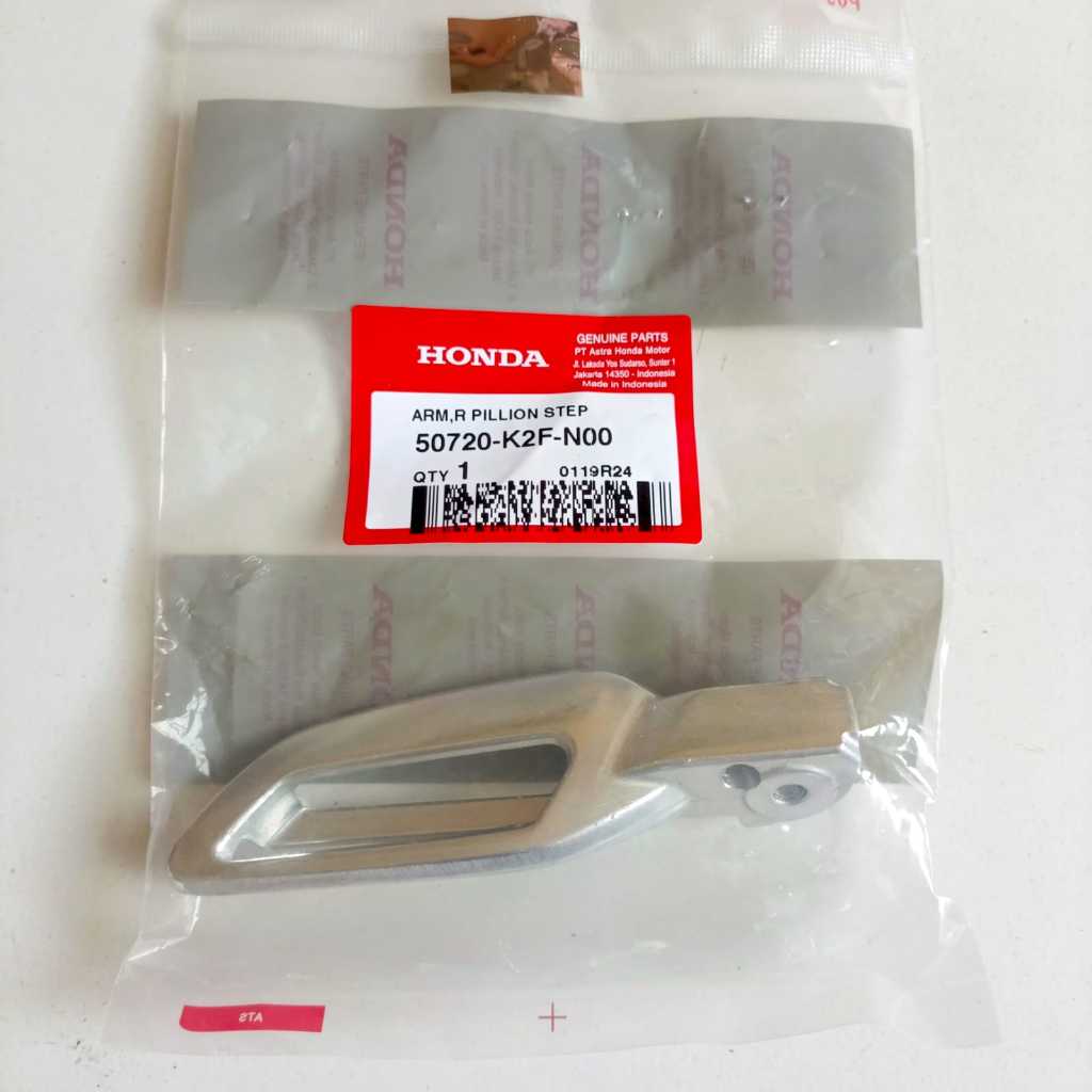 Jual Arm R Pillion Step Foot Step Belakang KANAN SCOOPY K2F ORI AHM ...