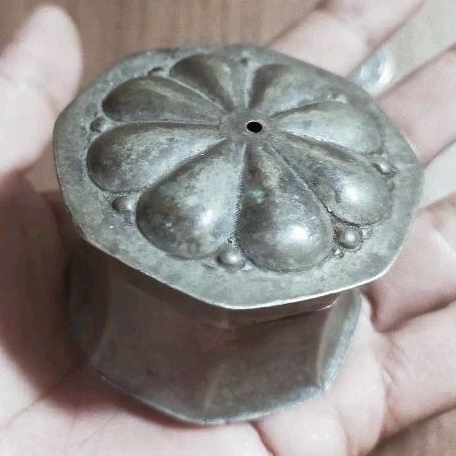 Jual BARANG ANTIK, CEPUK BAHAN PERAK = SILVER || TEMPAT KAPUR SIRIH ...