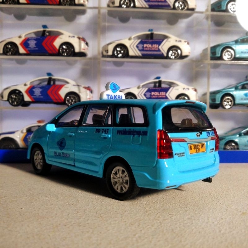 Jual DIECAST SKALA 1/32 TOYOTA KIJANG INNOVA CUSTOM MOBIL TAKSI ...