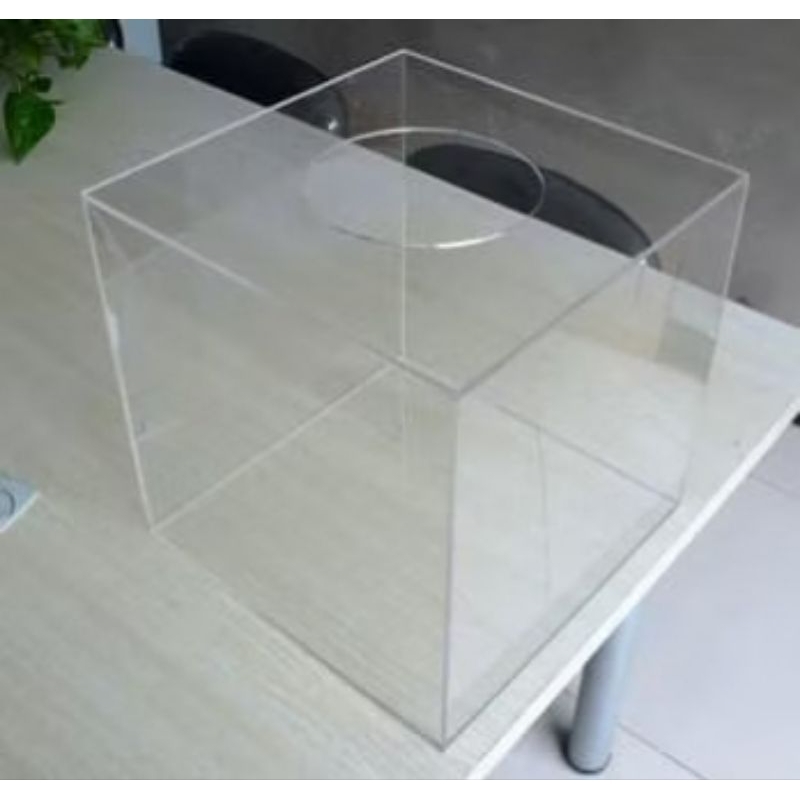Jual AKRILIK KOTAK UNDIAN BENING 2MM 25X25X25 CM | Shopee Indonesia