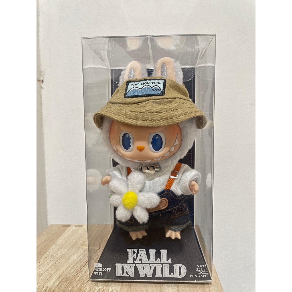 Jual Labubu Fall In Wild Vinyl Plush Doll Pendant | Shopee Indonesia