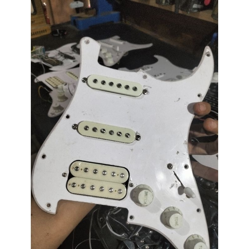 Fender viti per pickup per Strat e Tele cromate (12 pezzi) | Bax Music