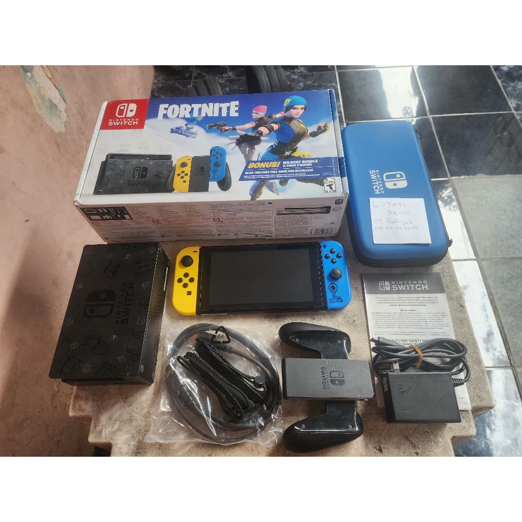 任天堂スウィッチ　FORTNITE 特典付　新品未開封 新品未開封】 特典コード付き Nintendo Switch フォートナイトSpecial