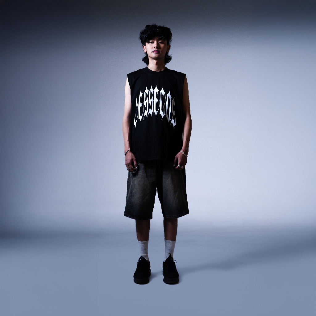 Jual Lessegos Singlet Oversize Unfinished Cursive Hitam | Shopee Indonesia