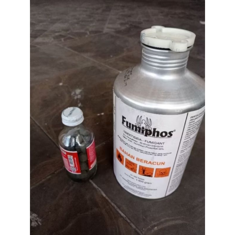 Jual fumiphos # obat kutu beras#jagung# obat kutu kopi # polowijo isi ...