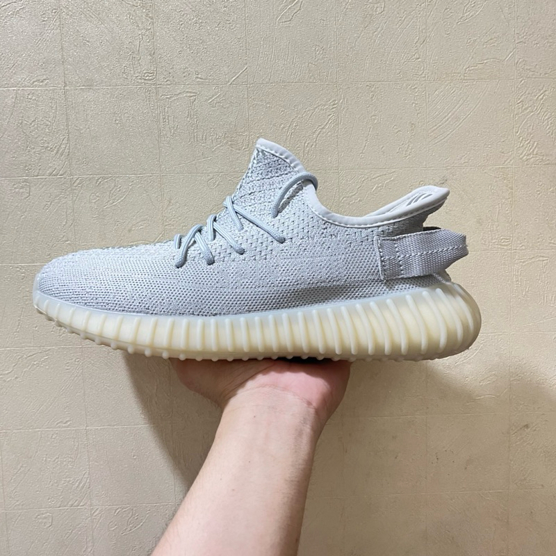 Jual sepatu yeezy Harga Terbaik & Termurah Mei 2026 | Shopee Indonesia