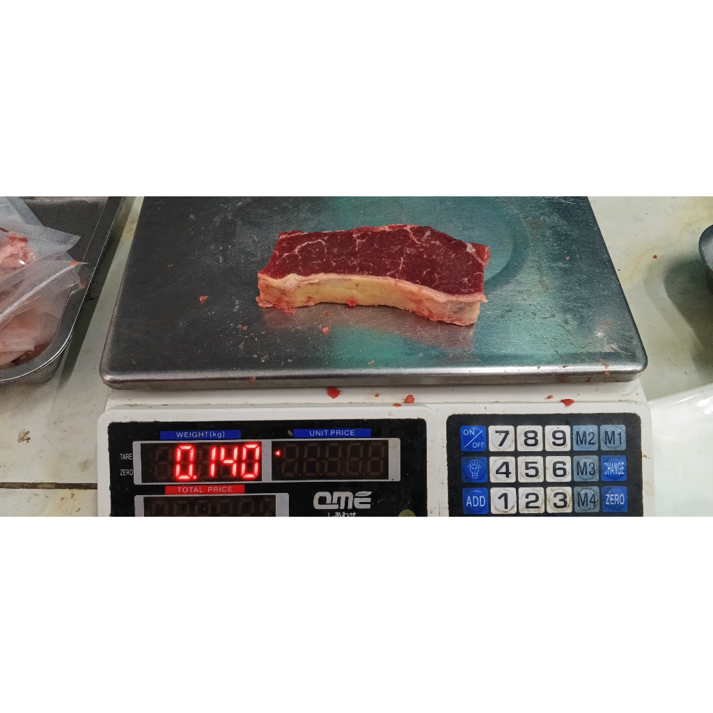 Jual DAGING SAPI STIK STRIPLOIN, SIRLOIN AUS / BEEF STEAK STRIPLOIN ...