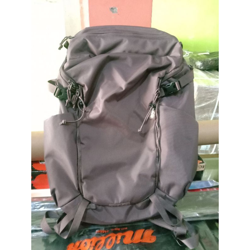 Jual backpack Rei Co-op Ruckpack 30L-Raisin | Shopee Indonesia