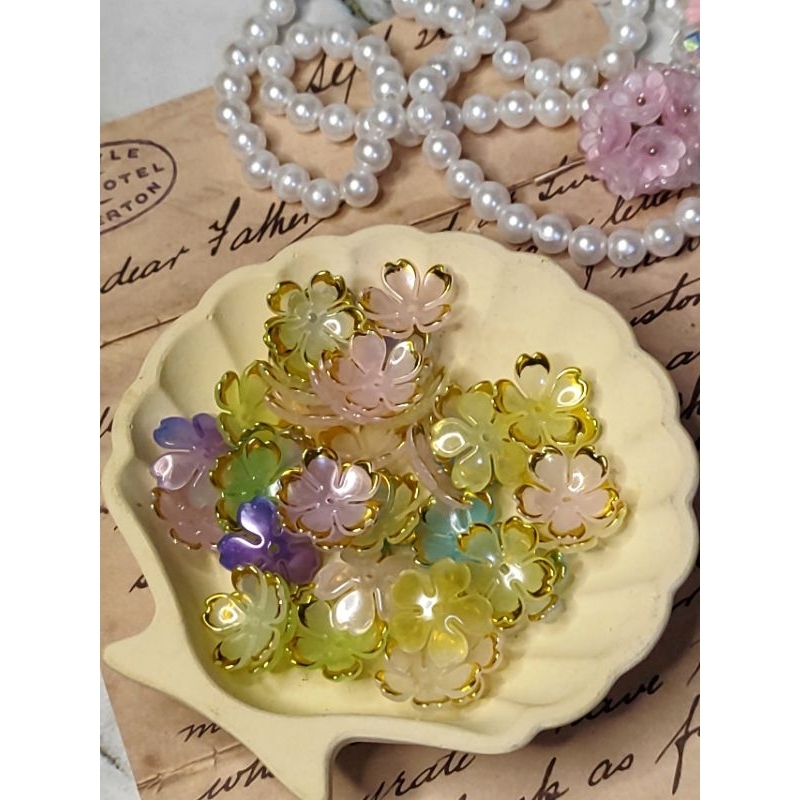 Jual Manik Kelopak Premium List Gold Full Color Bening Pearl 10 gr ...